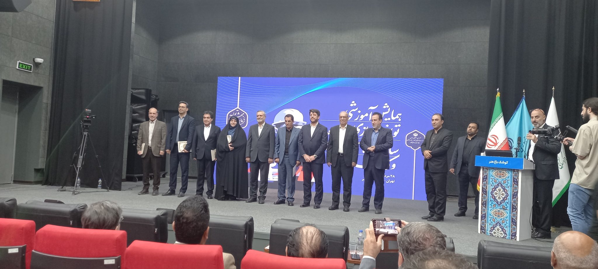 تشکل های کارگری، کارفرمایی و بازنشستگان تامین اجتماعی دغدغه های خود را با وزیر کار مطرح کردند