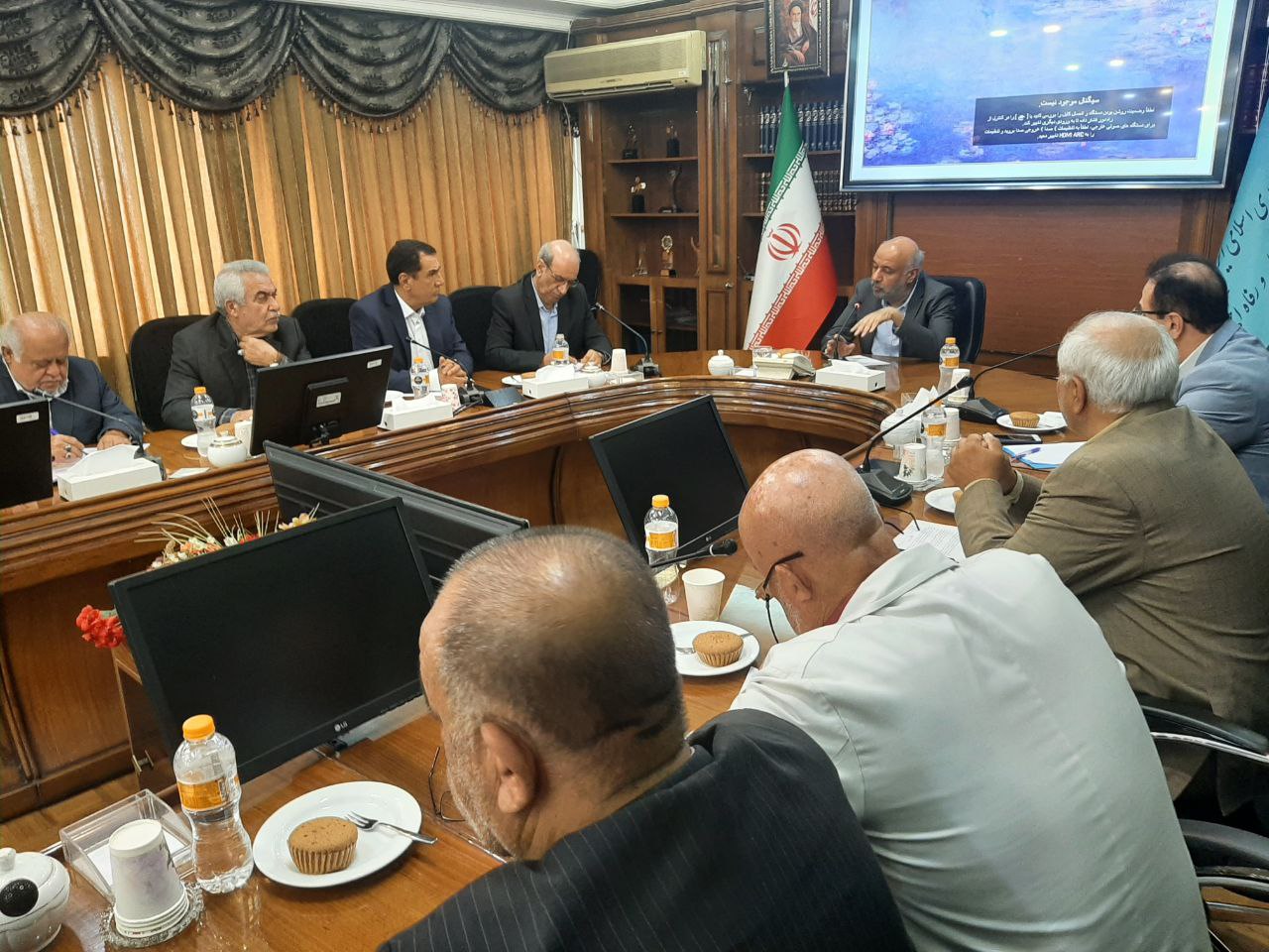 دكتر ميدري: متناسب سازي حقوق بازنشستگان قانون است
