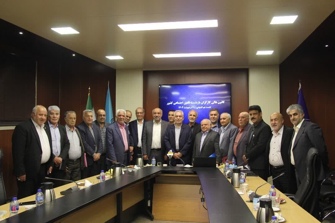 نشست و هم اندیشی هیات رئیسه کانون عالی کشور با وزیر محترم کار جناب آقای دکتر میدری اردیبهشت ماه 1404
