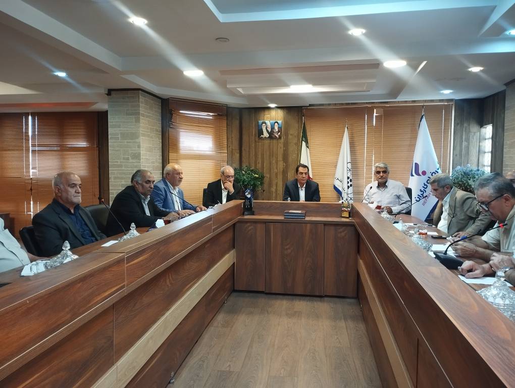 نشست تعدادی از هئیت مدیره های شهرستان ها با هئیت مدیره کانون عالی