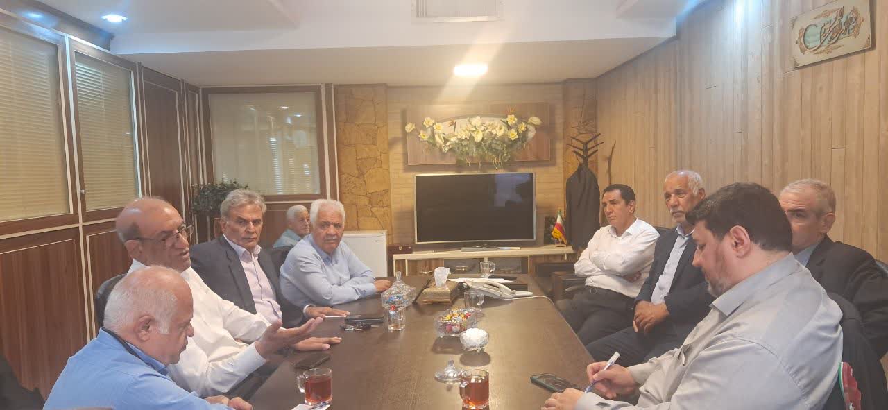 پیگیری کانون عالی بازنشستگان برای بازگشت کمک معیشتی و افزایش مزایای جانبی