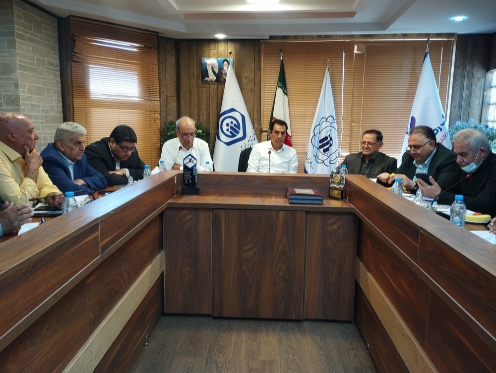 نشست کانون عالی بازنشستگان تامین اجتماعی با محوریت درمان تکمیلی با مدیران شرکت بیمه آتیه سازان حافظ خرداد 1405