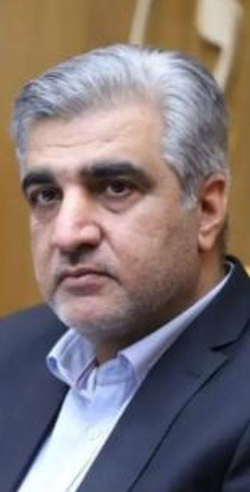 یادداشت خداحافظی دکتر سالاری از همکاران , کارگران و بیمه شدگان بازنشستگان و کارفرمایان سازمان تأمین اجتماعی